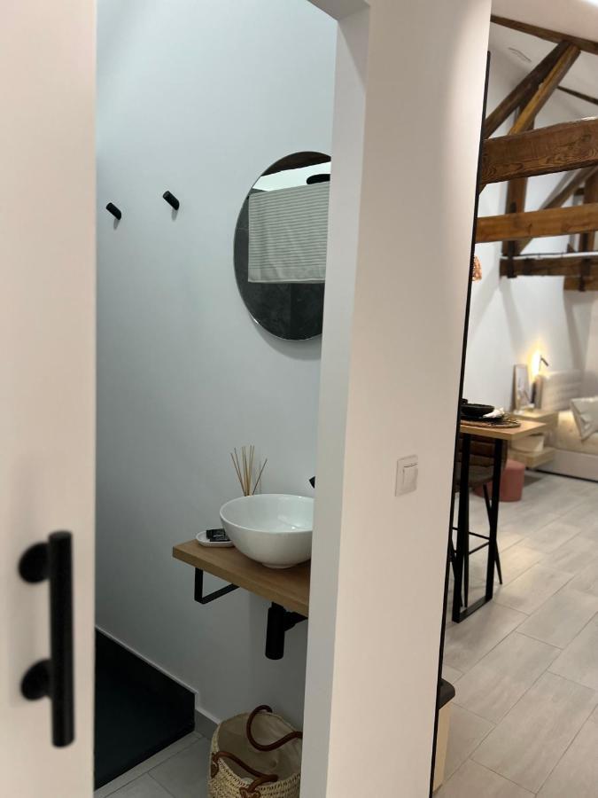 Suites Chic Cozy Herencia エクステリア 写真
